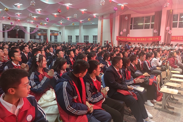 fd2e041508744b4b8e61dfac887bcb17.jpg 025a7f9394ef380616357eb647eaff2.jpg